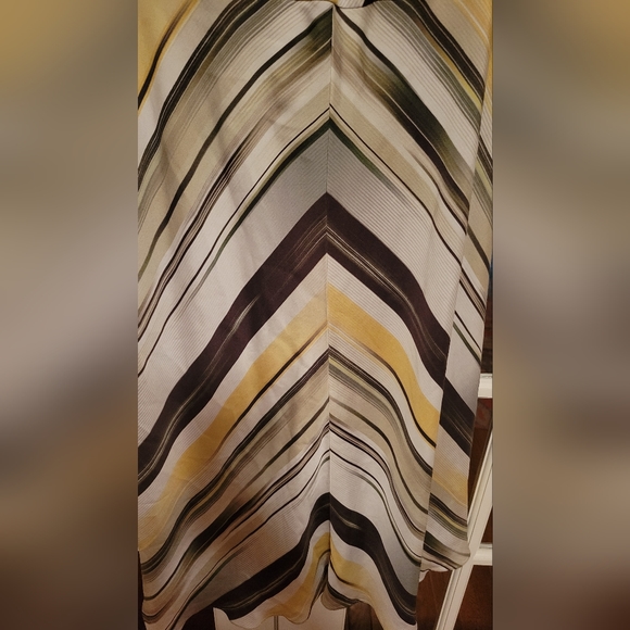 Dress - Picture 3 of 6